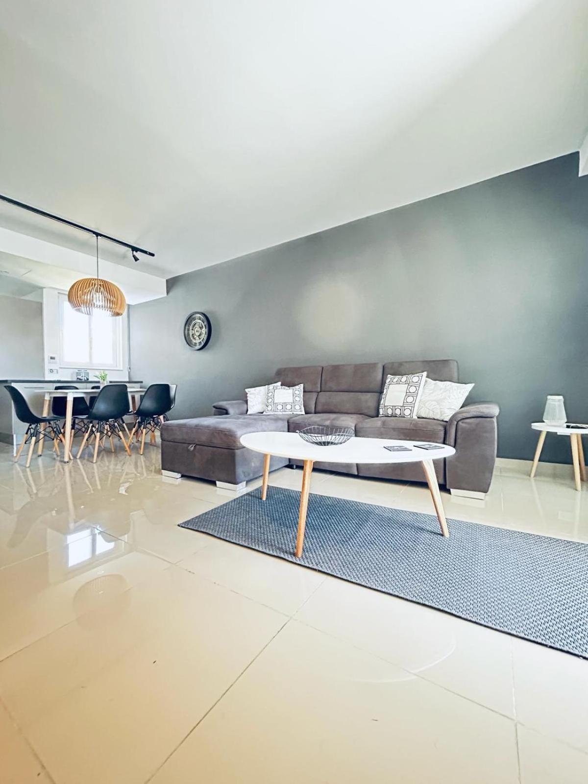 Very Spacious 3-bedroom - St Julians Saint Julian's